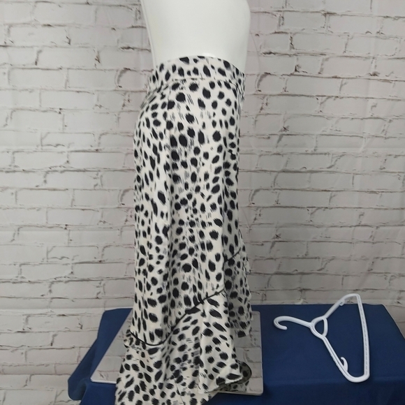 LUCY Paris Leopart Skirt - Picture 5 of 10